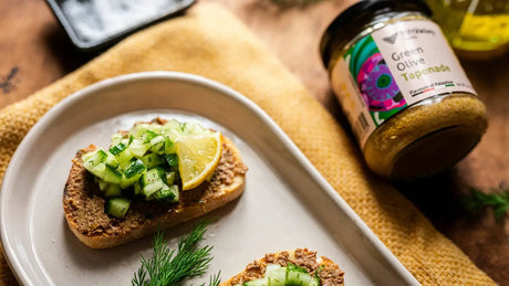 Gurken-Bruschetta mit grüner Oliven-Tapenade - Rift Valley Farms EU